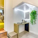Quiet Point Hostal Oporto