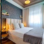 Quiet Point Hostel *