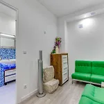 Quiet Point Hostel *