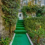 Quiet Point Hostel *