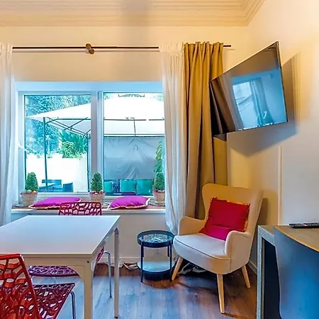Quiet Point Hostel *