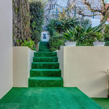 Quiet View Hostel & Rooms בית הארחה
