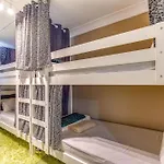 Quiet Point Hostel *
