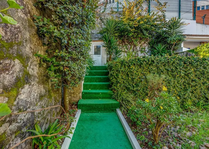 Quiet Point Hostel *