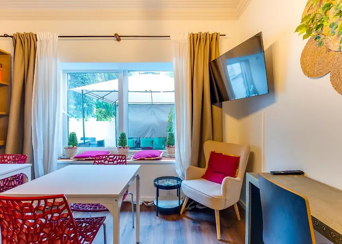 Quiet Point Hostel *